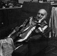 Henryk Stażewski w pracowni, lata 80., fot. Tadeusz Rolke