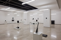 „Black² - wystawa według koncepcji Konstantina Grcica”, Istituto Svizzero di Roma, fot. Salvatore Gozzo